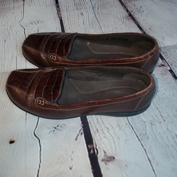 Clarks Collection  Leather Slip On Loafers Dark Red 8.5M brown leather - Picture 5 of 11